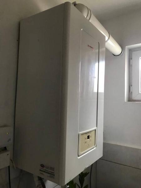 4999334066260277237757877185457335326689016n